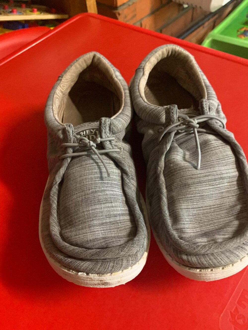 Men's Size 10 Gray Hey Dudes Slip On Loafers